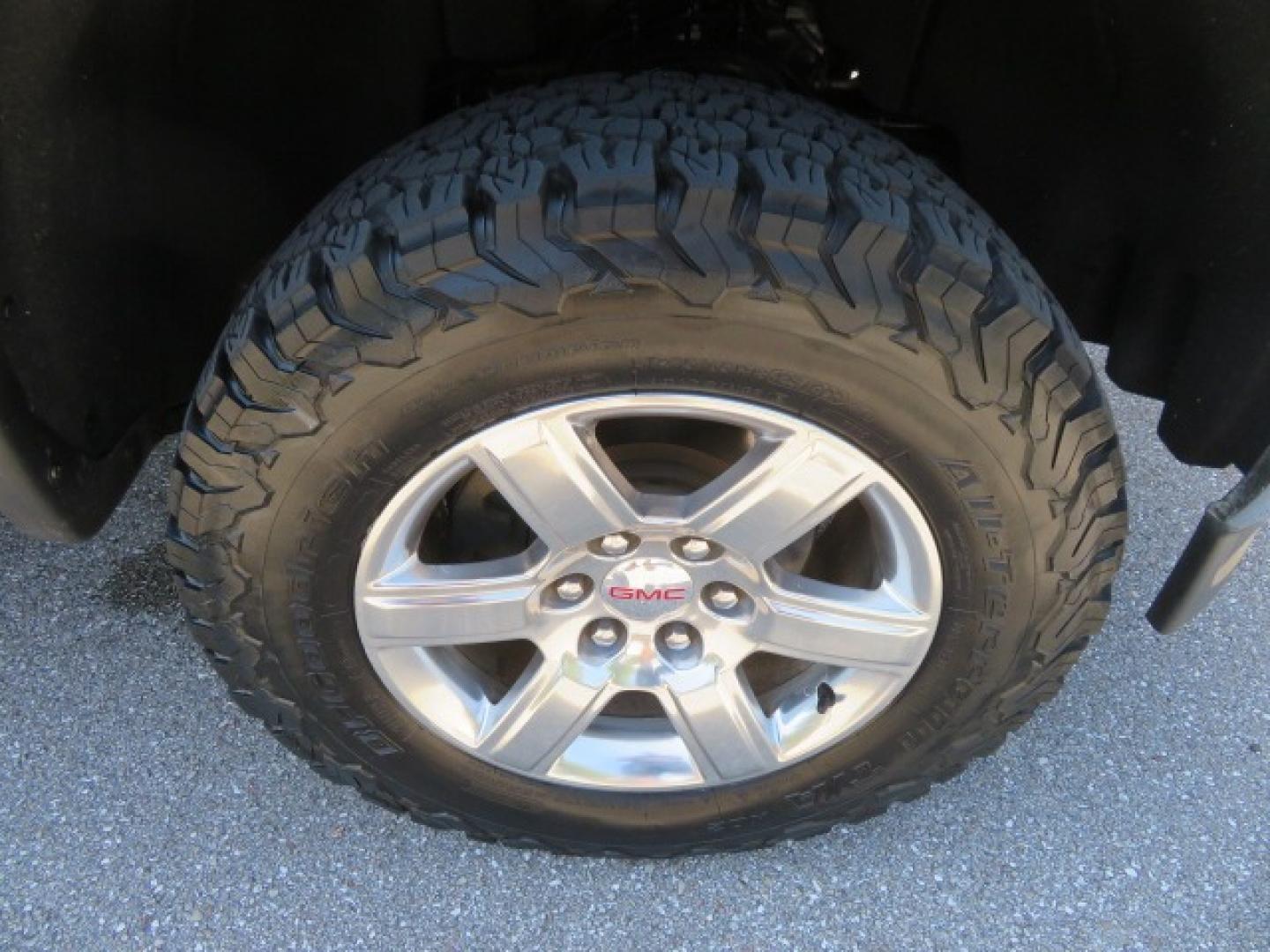 2014 /Black GMC Sierra 1500 SLT Crew Cab 2WD (3GTP1VEC2EG) with an 5.3L V8 OHV 16V engine, 6-Speed Automatic transmission, located at 4301 Oak Circle #19, Boca Raton, FL, 33431, (954) 561-2499, 26.388861, -80.084038 - Photo#53